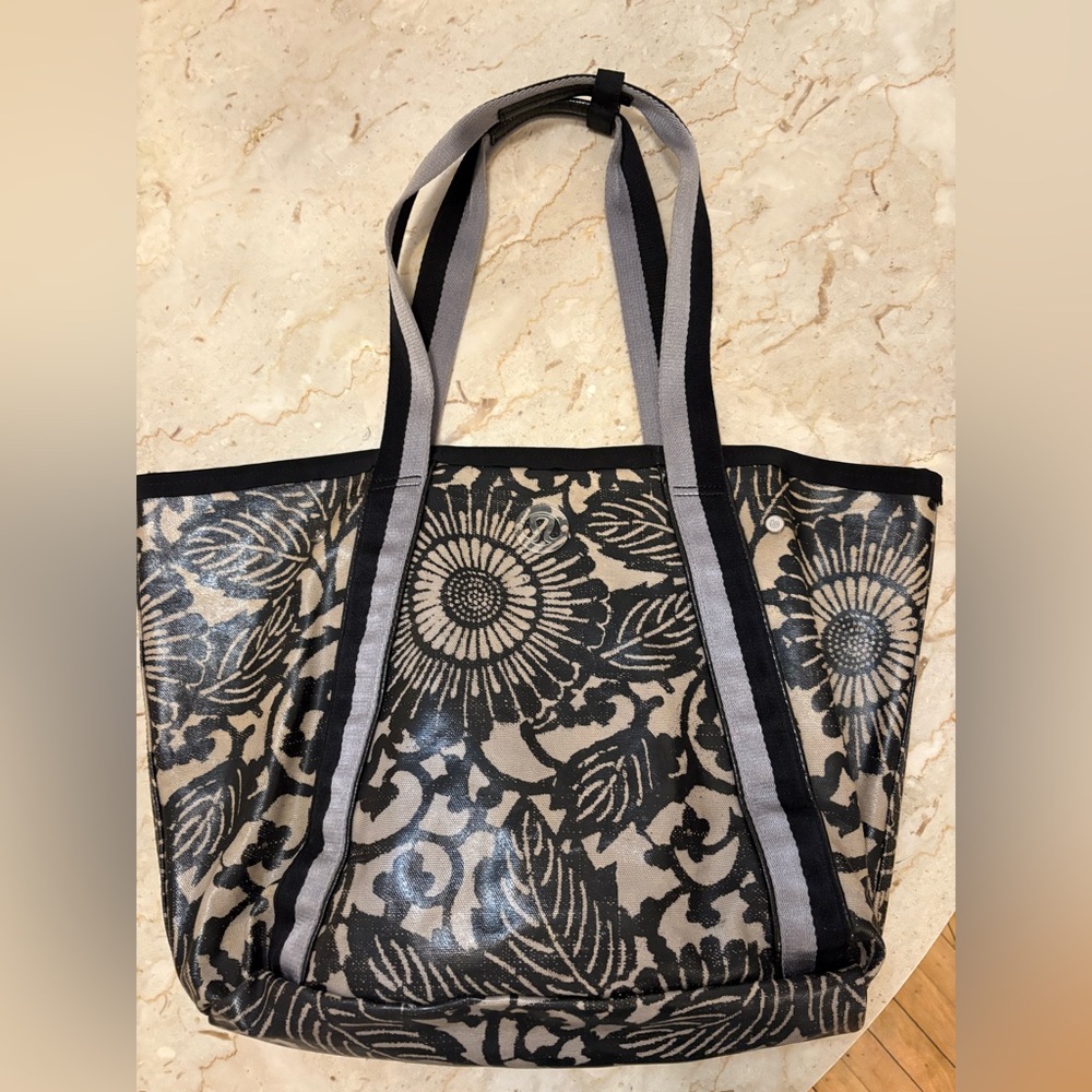 lululemon floral flower tote bag surf n turf
